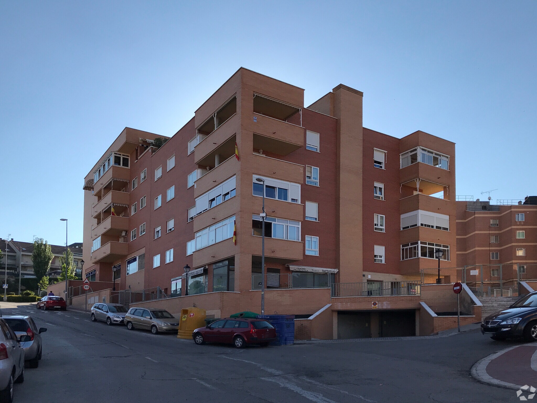 Calle Limón Verde, 49, Algete, Madrid for lease Primary Photo- Image 1 of 14