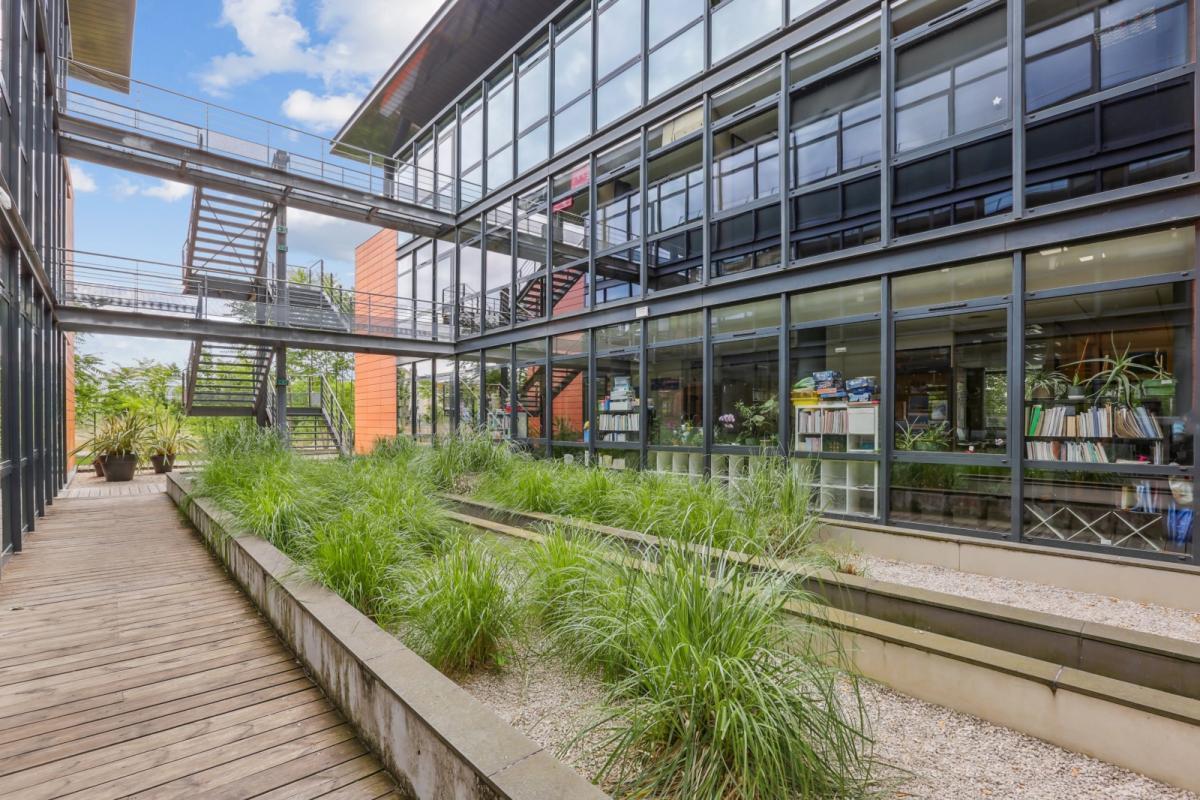 16 Rue Jean Desparmet, Lyon for lease Building Photo- Image 1 of 18