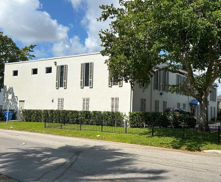 398 NE 38th St, Oakland Park, FL for sale - Building Photo - Image 2 of 6