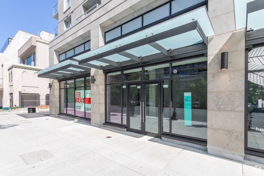 845 Johnson St, Victoria, BC for sale - Building Photo - Image 2 of 5
