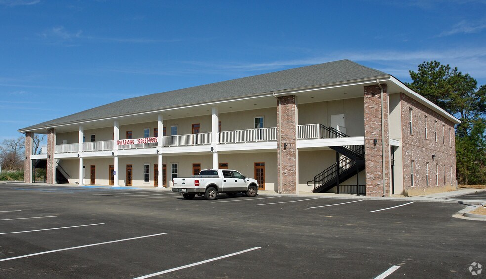 4444 American Way, Baton Rouge, LA à louer - Photo du bâtiment - Image 2 de 38