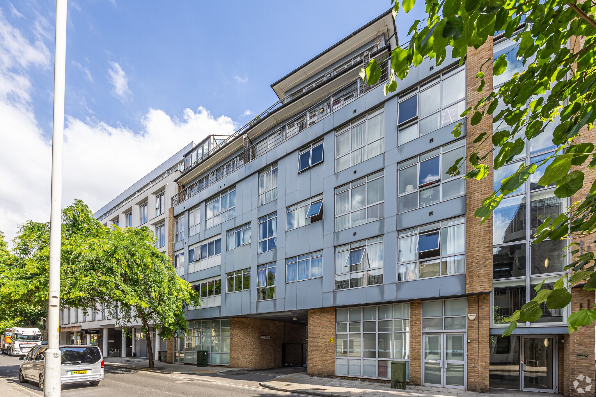 217 Long Ln, Londres à louer Photo du bâtiment- Image 1 de 7