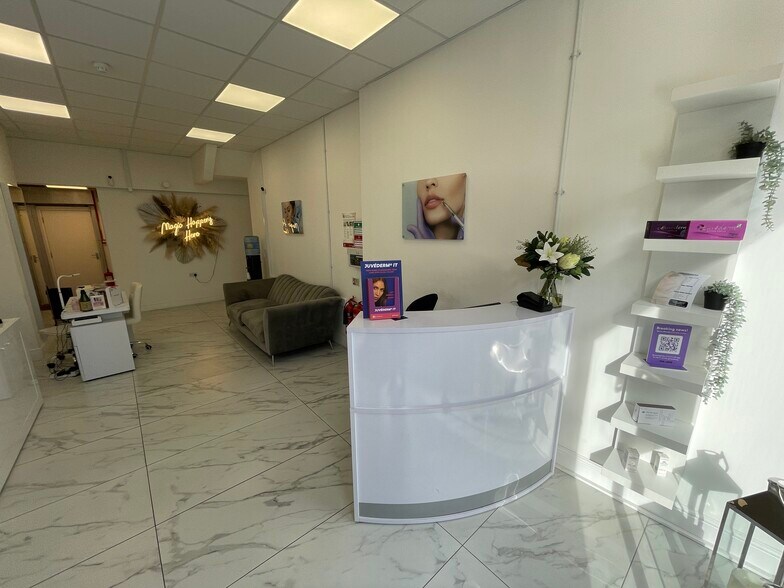 290 High St, Croydon à vendre - Photo du bâtiment - Image 2 de 15