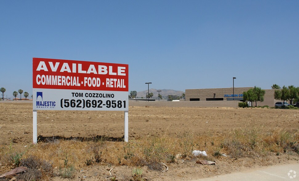 12650 Auto Mall Dr, Moreno Valley, CA à vendre - Photo du bâtiment - Image 2 de 4