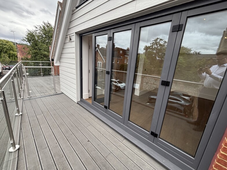 Units 1-2 Thameside, Henley On Thames for lease - Building Photo - Image 2 of 4