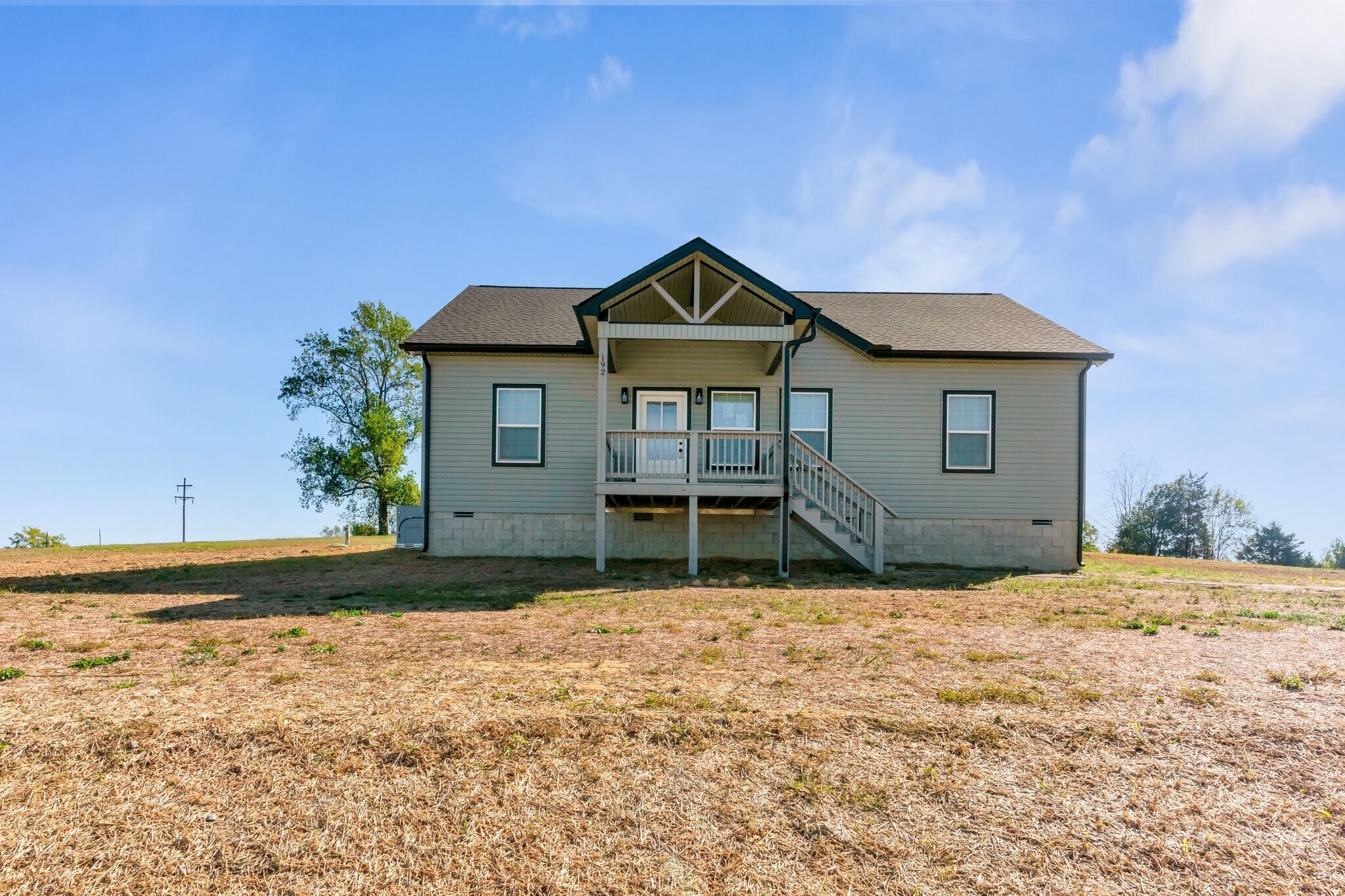 192 Amos Cir, Lafayette, TN à vendre Photo principale- Image 1 de 3