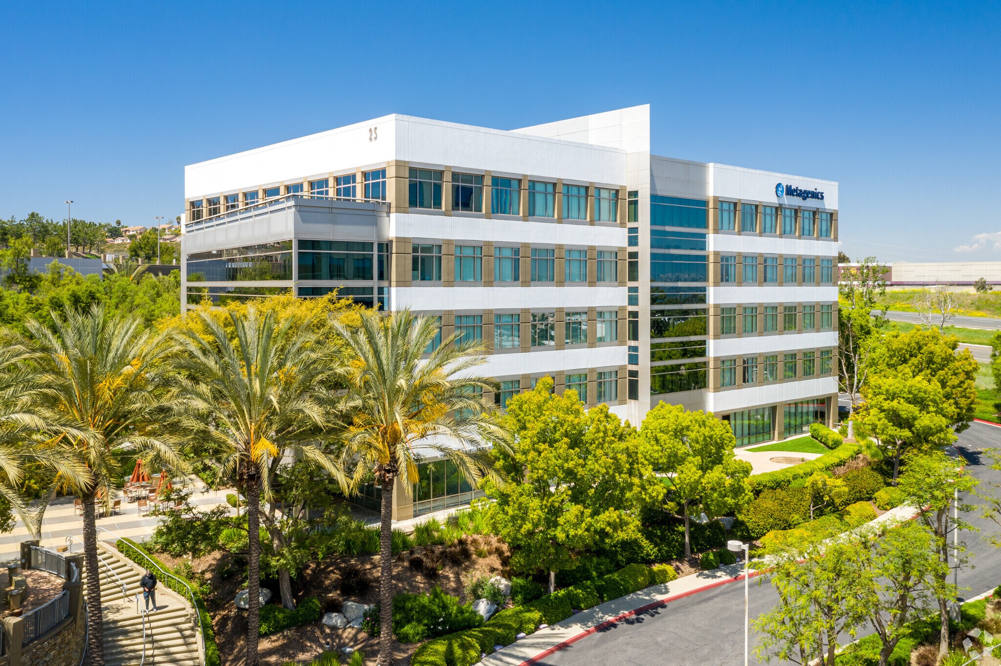 25 Enterprise, Aliso Viejo, CA à louer Photo du bâtiment- Image 1 de 6