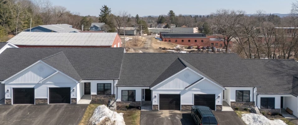 297 W Main St, Springville, NY à vendre - Photo du bâtiment - Image 3 de 16