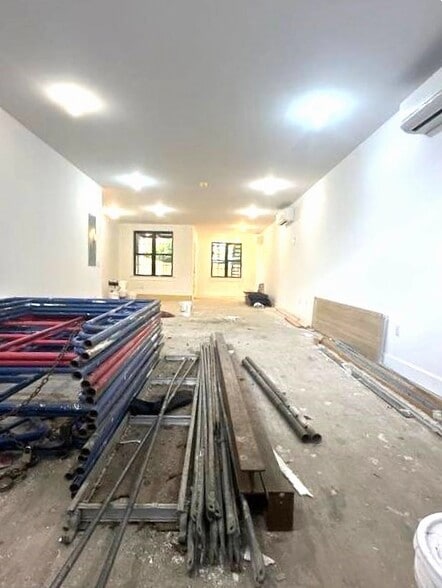 431 Columbia St, Brooklyn, NY for lease - Building Photo - Image 2 of 8