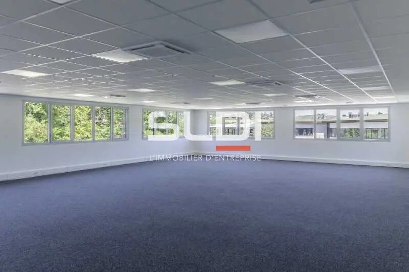 Office in Lissieu for sale - Interior Photo - Image 2 of 5