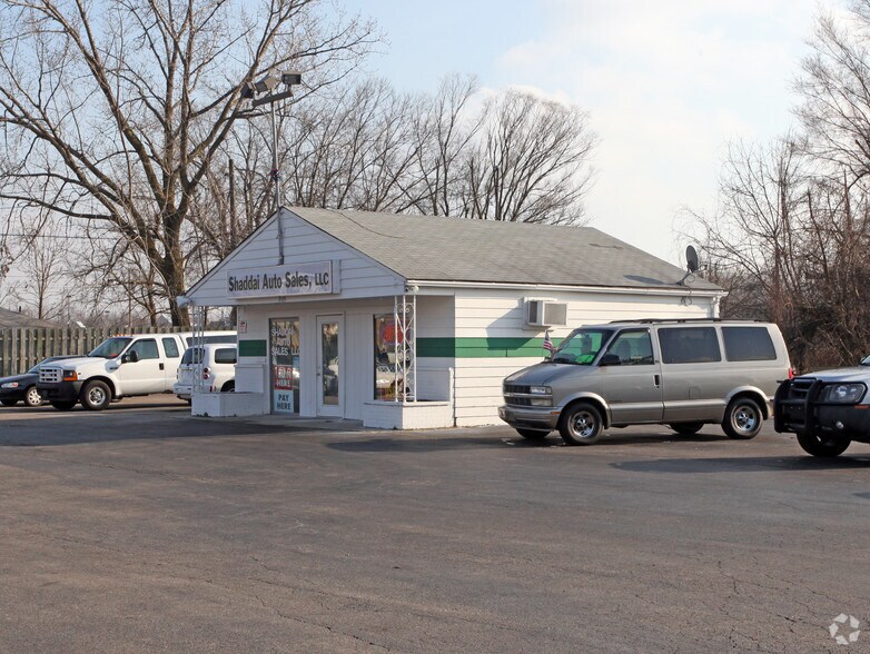 3535-3557 E. Main Street portefeuille de 2 propriétés à vendre sur LoopNet.ca - Photo principale - Image 3 de 4