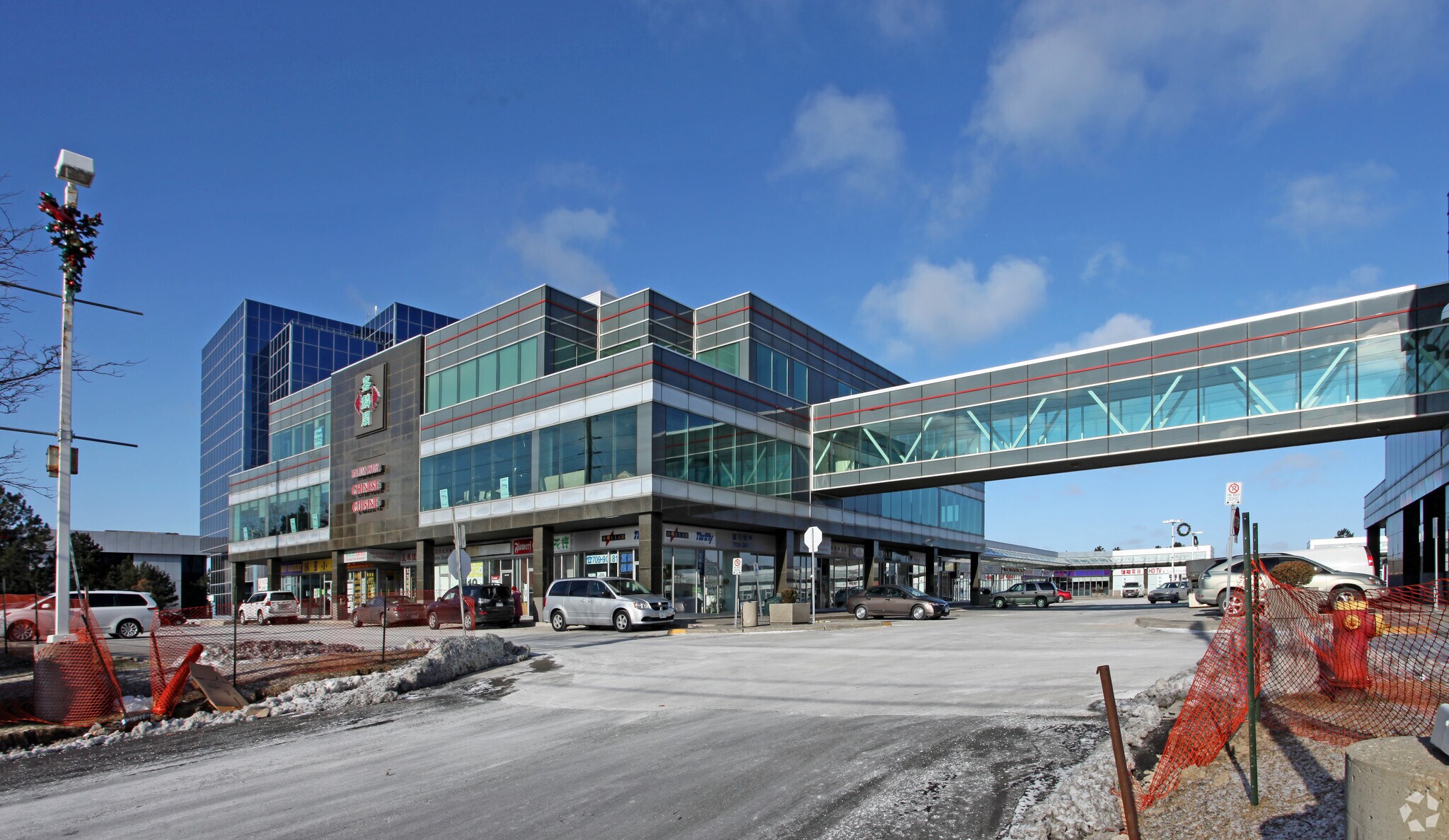 550 Hwy-7, Richmond Hill, ON à vendre Photo principale- Image 1 de 1