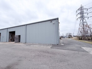 6803-6831 Breeden Ave, San Antonio, TX for lease Interior Photo- Image 2 of 7