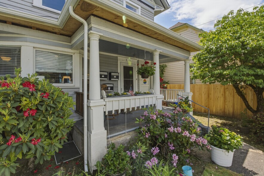 308 High St, Oregon City, OR à vendre - Photo du bâtiment - Image 2 de 22
