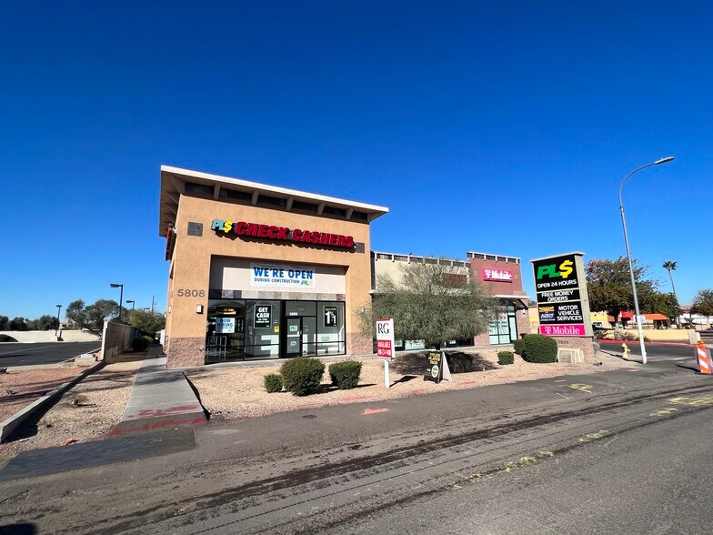5800-5808 S Central Ave, Phoenix, AZ à louer - Photo du bâtiment - Image 2 de 2