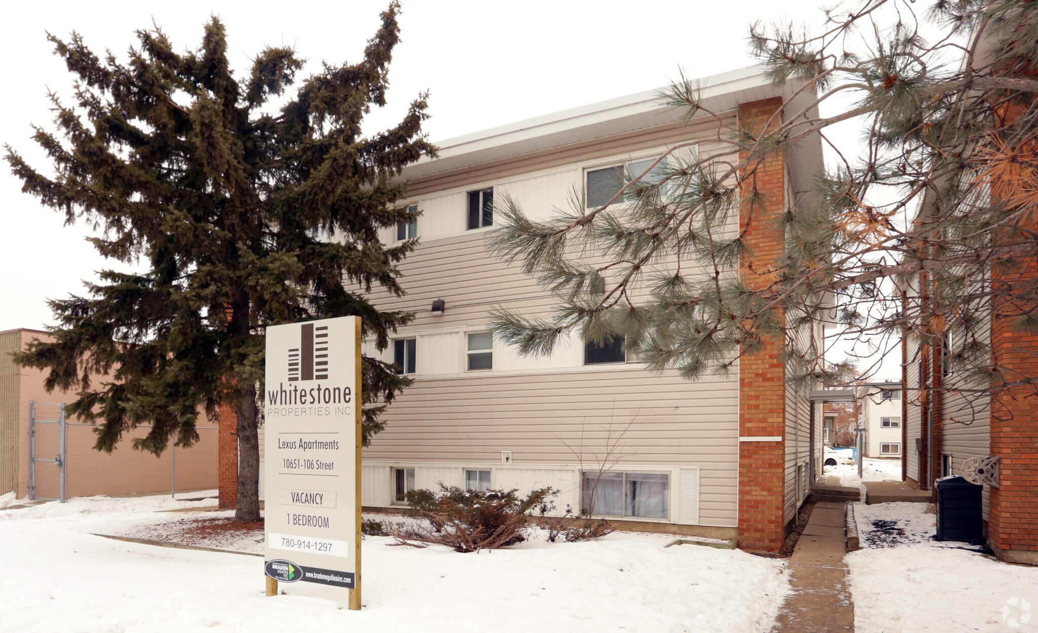 10651 106th St NW, Edmonton, AB for sale Primary Photo- Image 1 of 1