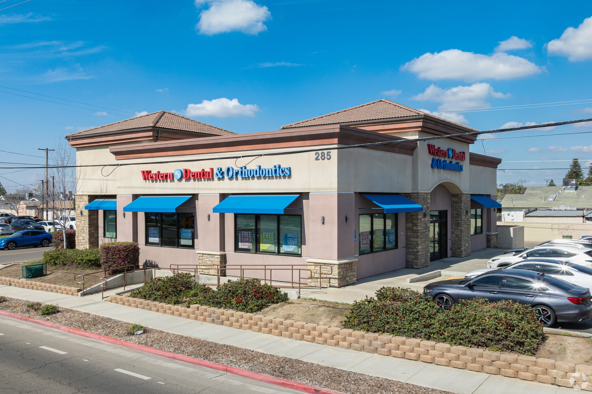 285 W El Monte Way, Dinuba, CA for sale Primary Photo- Image 1 of 4