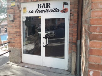 Plus de détails pour Multi-résidentiel à vendre