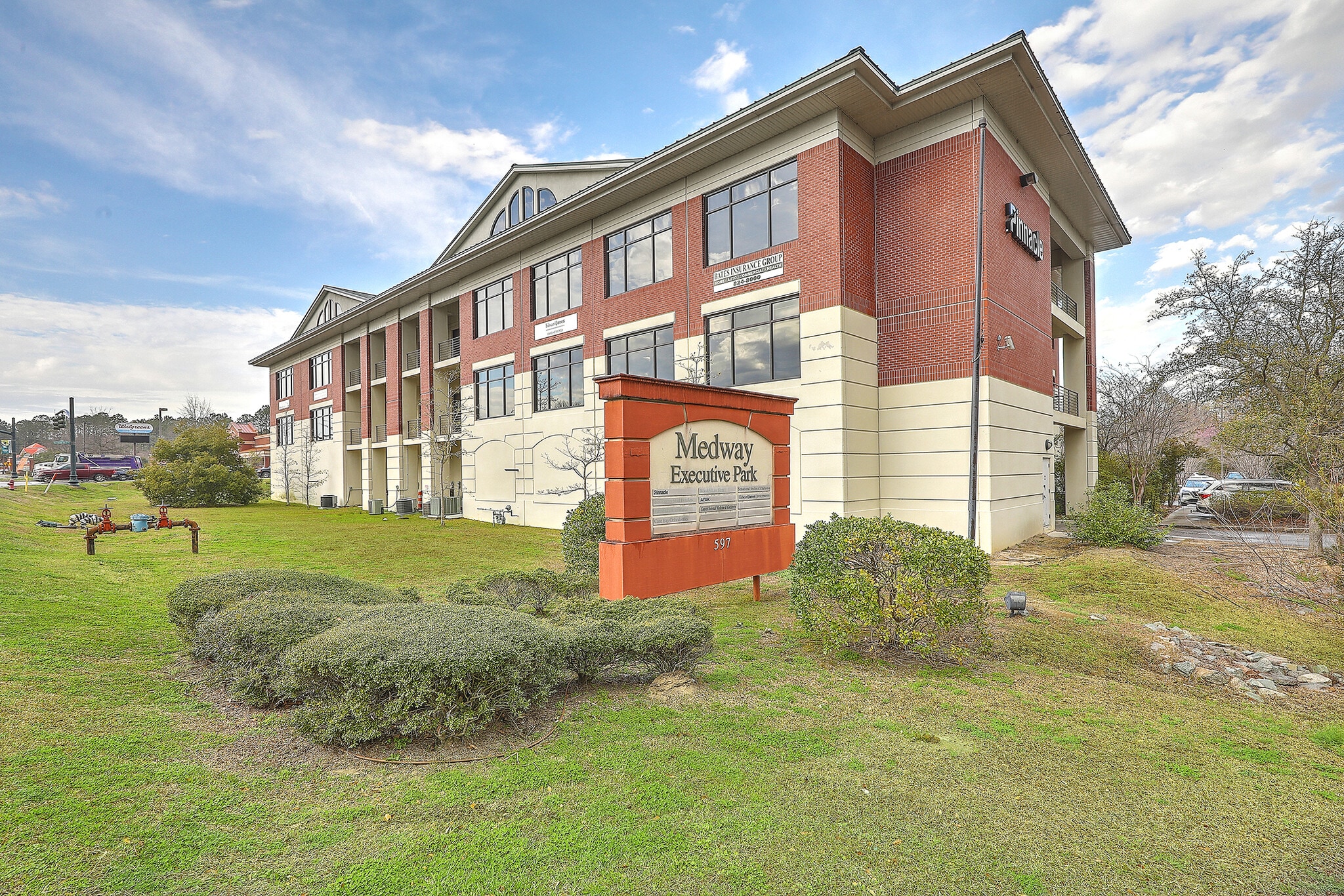 597 Old Mount Holly Rd, Goose Creek, SC for lease Interior Photo- Image 1 of 22