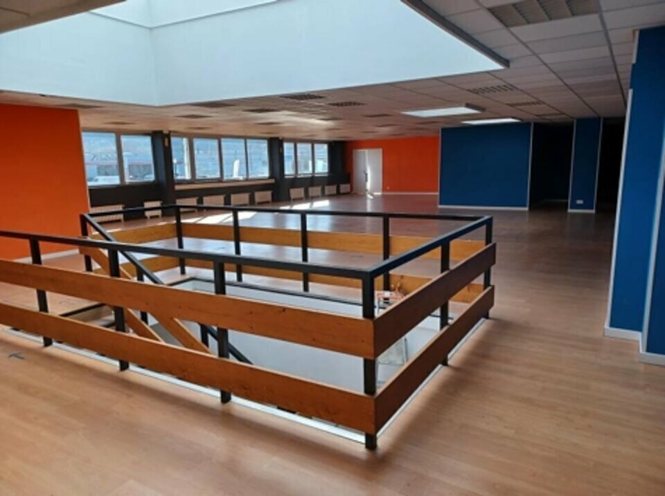 Office in Sotteville-lès-Rouen for lease Interior Photo- Image 1 of 9