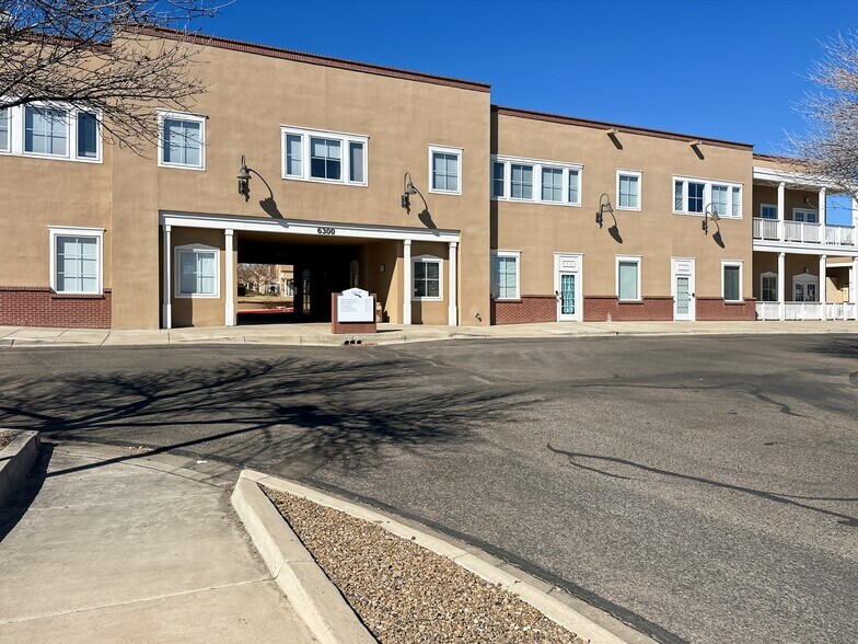 6300 Riverside Plaza Ln NW, Albuquerque, NM à louer - Photo du bâtiment - Image 2 de 14
