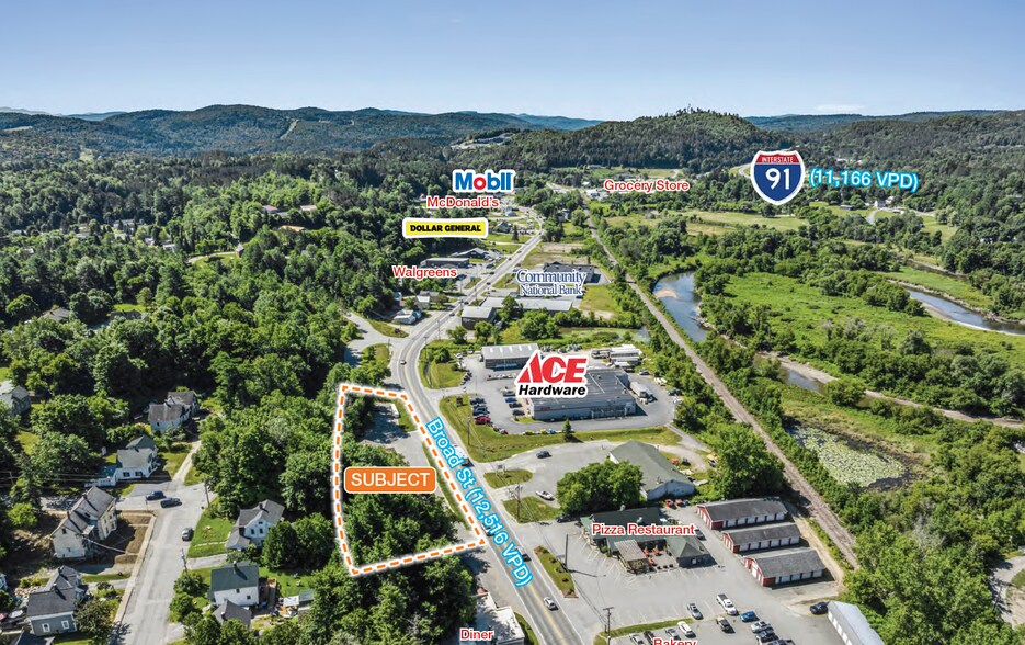 626 Broad St, Lyndonville, VT à vendre - Photo du bâtiment - Image 2 de 6