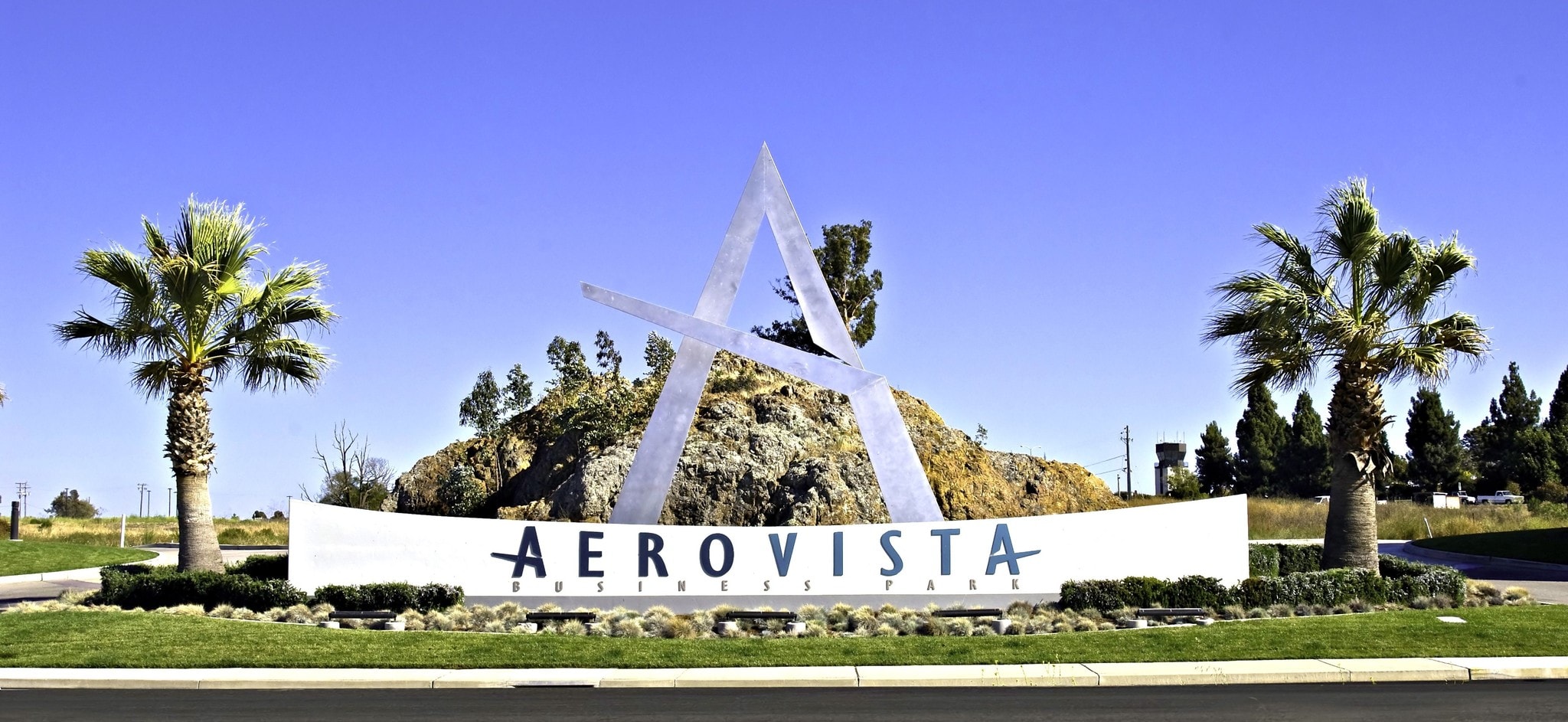 805 Aerovista Pl, San Luis Obispo, CA à vendre Photo du bâtiment- Image 1 de 7
