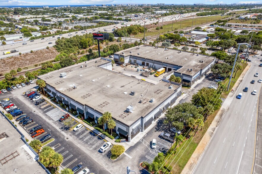 955 S Congress Ave, Delray Beach, FL à louer - Photo du bâtiment - Image 2 de 11