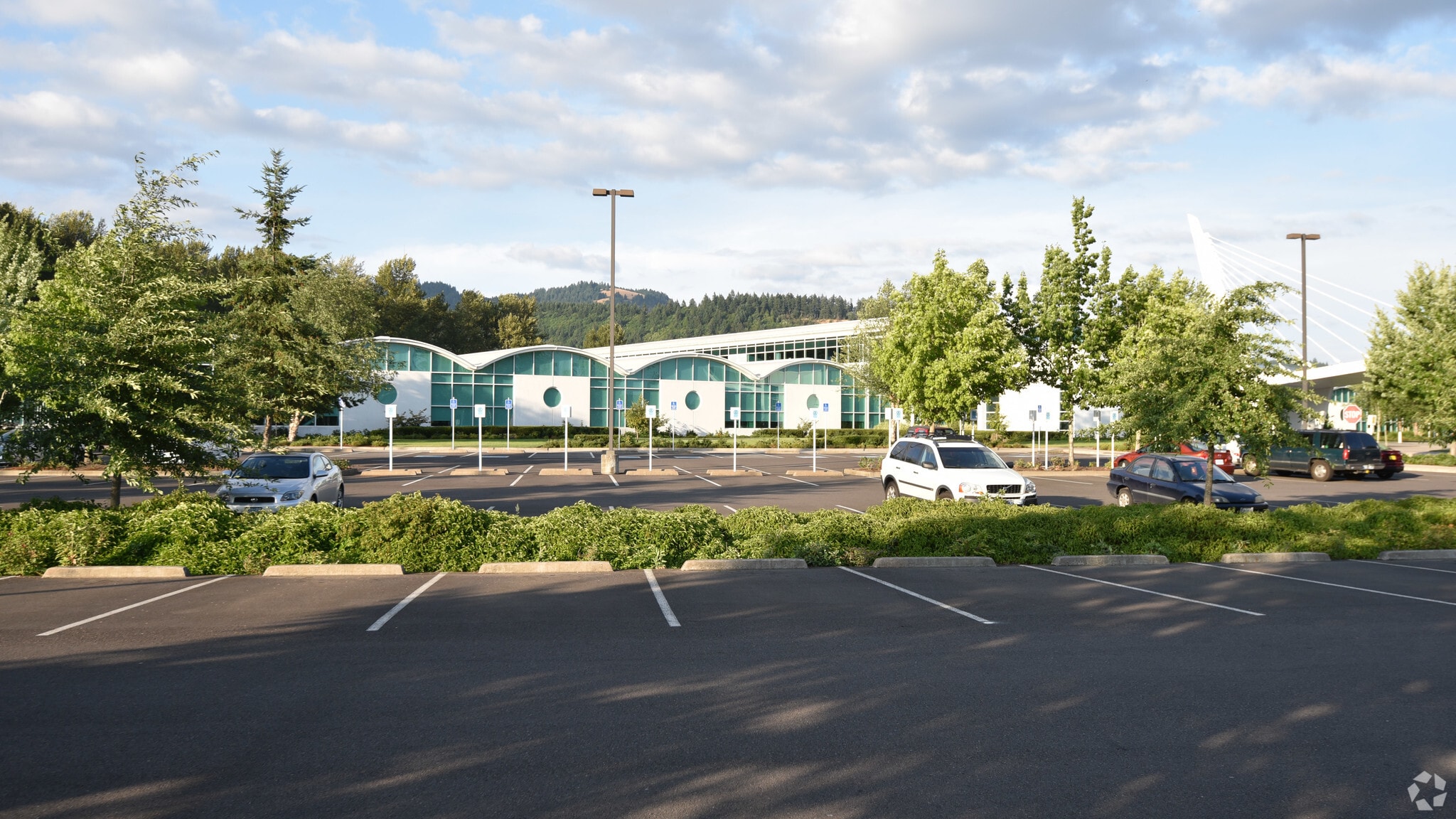 1000 Royal Caribbean Way, Springfield, OR for sale Primary Photo- Image 1 of 24