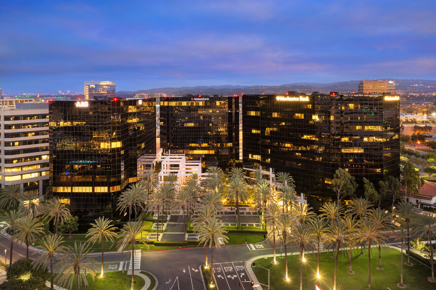 18100 Von Karman Ave, Irvine, CA for lease - Aerial - Image 3 of 17