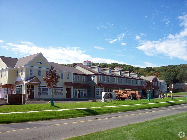 245 Amity Rd, Woodbridge, CT for lease - Building Photo - Image 3 of 36