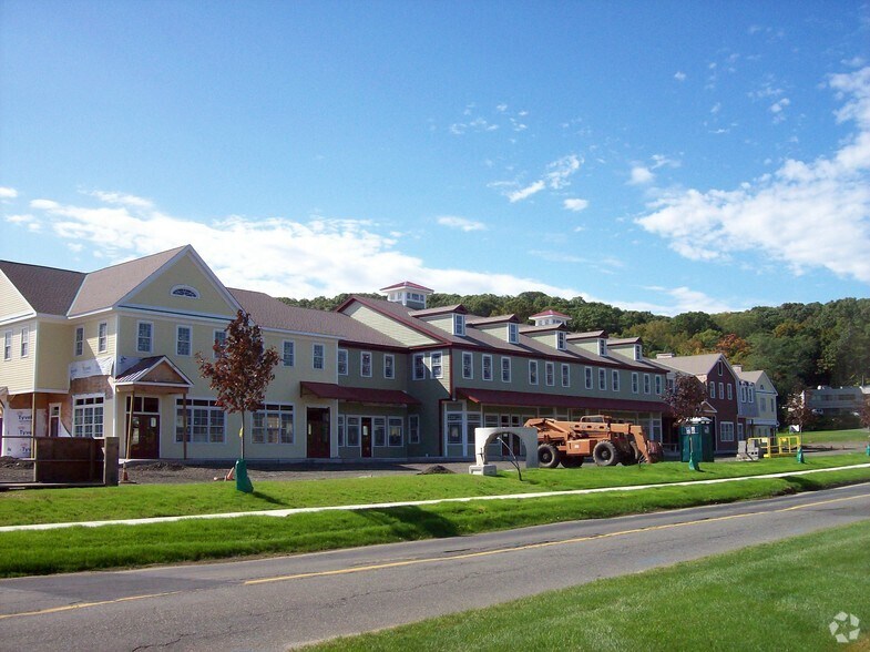 245 Amity Rd, Woodbridge, CT à louer - Photo du bâtiment - Image 3 de 36