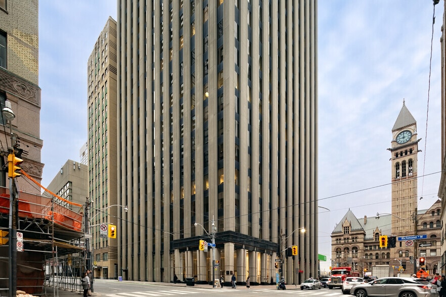 390 Bay St, Toronto, ON for lease - Building Photo - Image 3 of 31