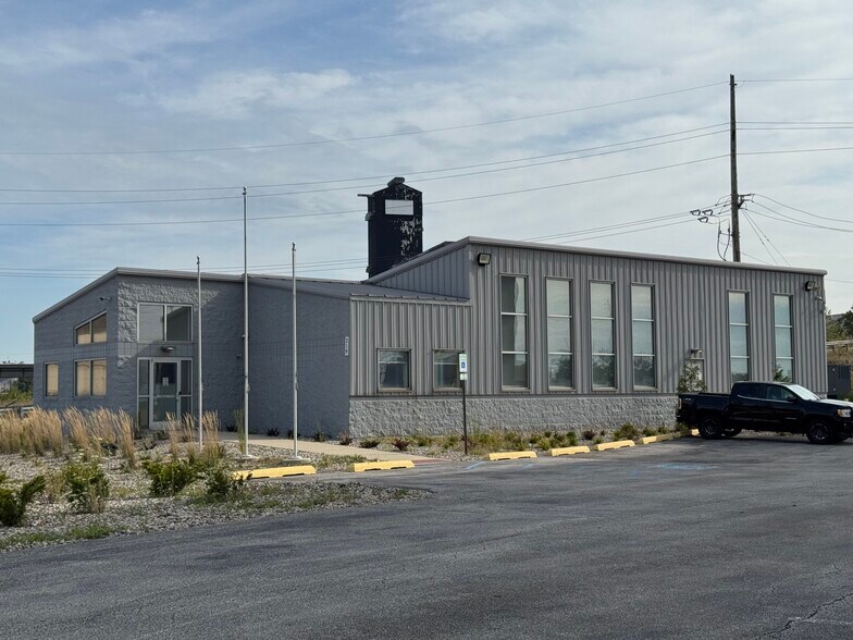 219 Riley Rd, East Chicago, IN for lease - Building Photo - Image 3 of 7