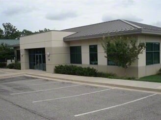 Parkside Village portefeuille de 2 propriétés à vendre sur LoopNet.ca - Photo principale - Image 2 de 7