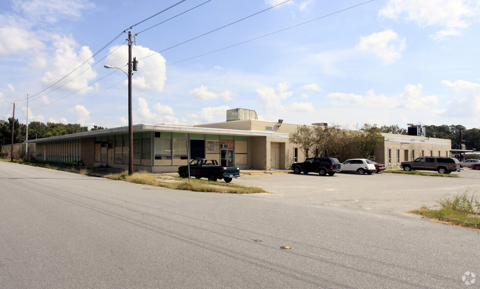 4290 Piggly Wiggly Dr, North Charleston, SC for sale - Primary Photo - Image 1 of 1