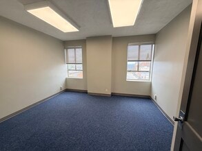 121 S Broadway Ave, Tyler, TX à louer Photo intérieure- Image 2 de 5