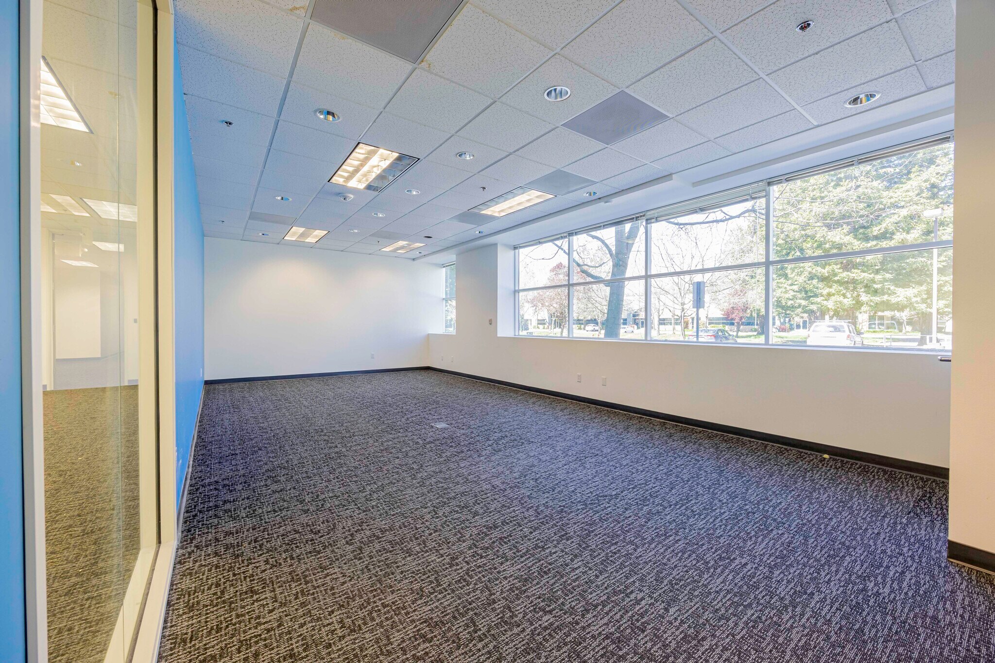 1435 N McDowell Blvd, Petaluma, CA for lease Interior Photo- Image 1 of 7