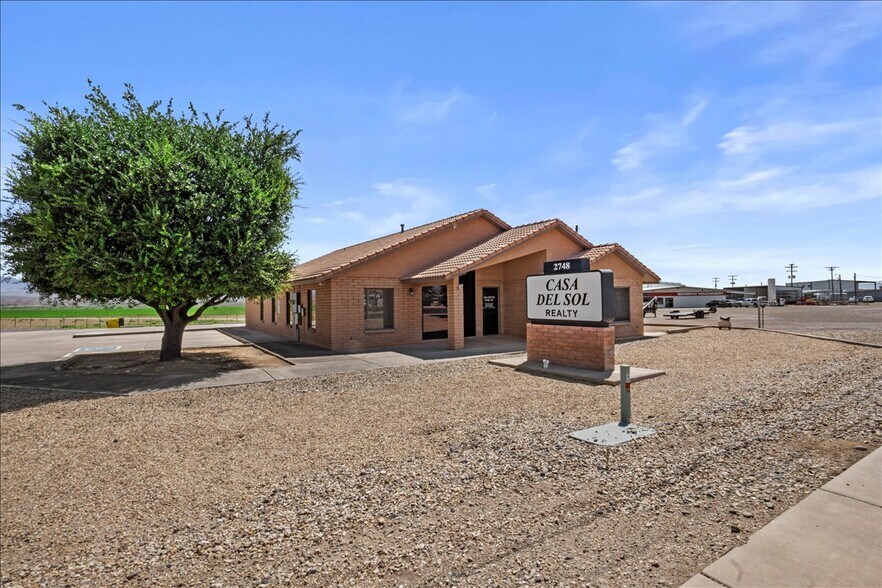 2748 W US Highway 70, Thatcher, AZ à vendre - Photo principale - Image 1 de 4