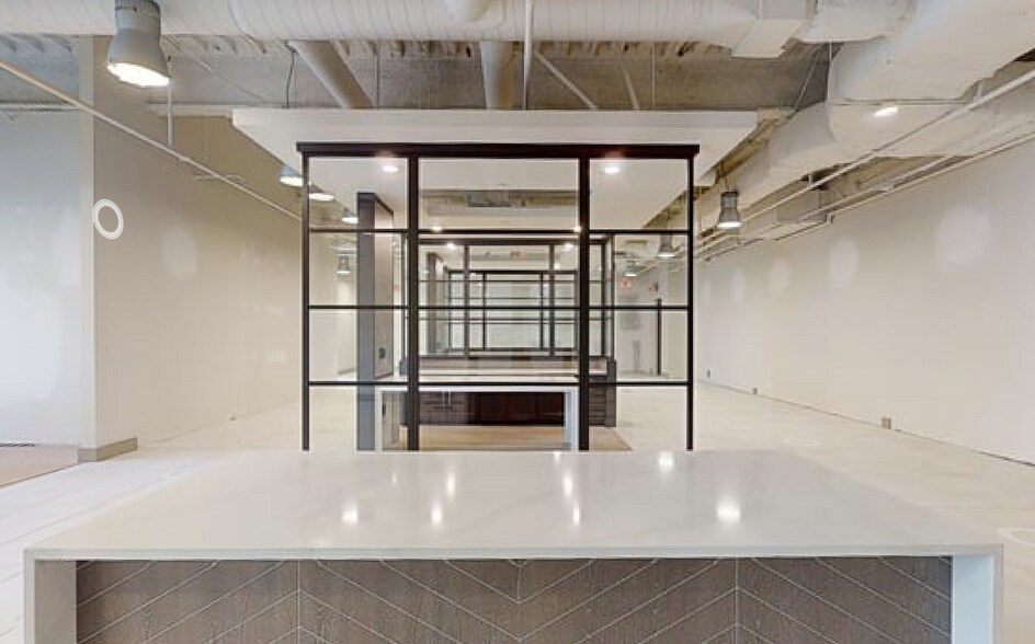 11605 N Community House Rd, Charlotte, NC à louer - Numérisation 3D de Matterport - Image 3 de 4