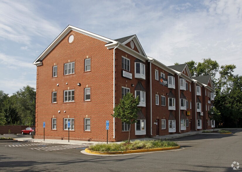 5981-5985 Columbia Pike, Falls Church, VA à vendre - Photo du bâtiment - Image 3 de 8