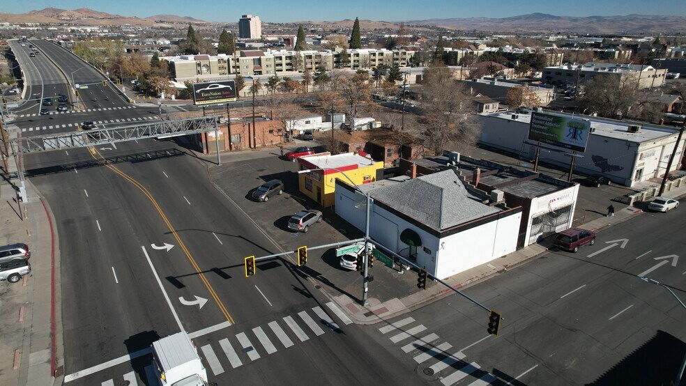701 E 2nd St, Reno, NV à vendre - Photo du bâtiment - Image 3 de 9