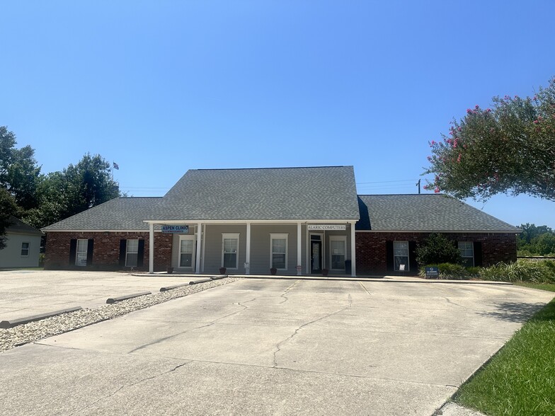 16171 STATE BANK Dr, Prairieville, LA à vendre - Photo du b timent - Image 1 de 34