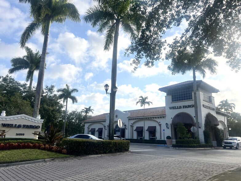 16950 Jog Rd, Delray Beach, FL à louer - Photo du bâtiment - Image 2 de 4