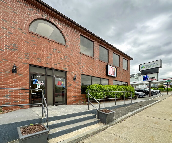 352 Belmont St, Worcester, MA for lease - Building Photo - Image 2 of 24