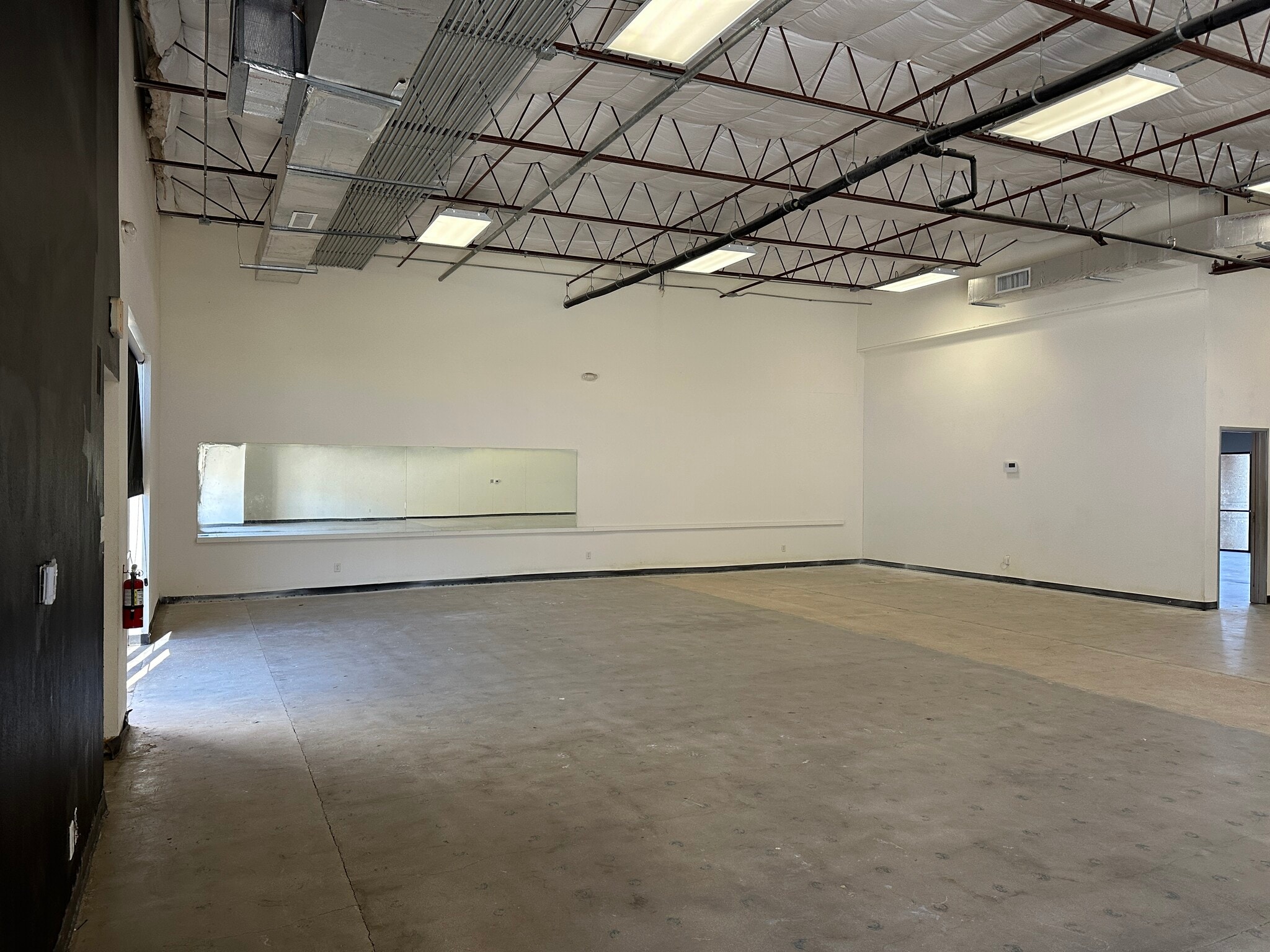 459-599 Spencer Ln, San Antonio, TX for lease Interior Photo- Image 1 of 8