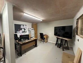 2 Chapel Pl, Carlisle for lease Interior Photo- Image 2 of 3