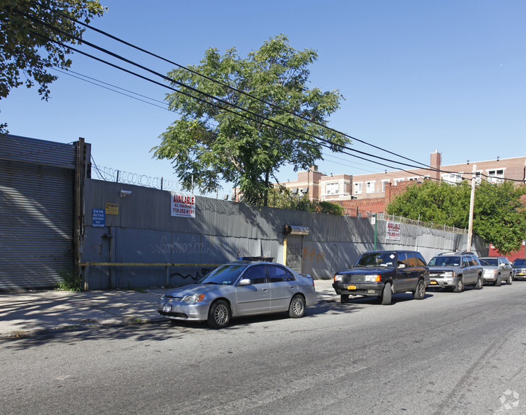 52-70 Central Ave, Brooklyn, NY for sale - Primary Photo - Image 1 of 1