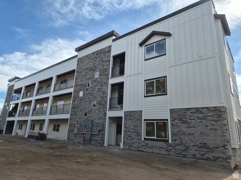 36 W 1600 N, Sunset, UT à vendre - Photo du bâtiment - Image 3 de 3