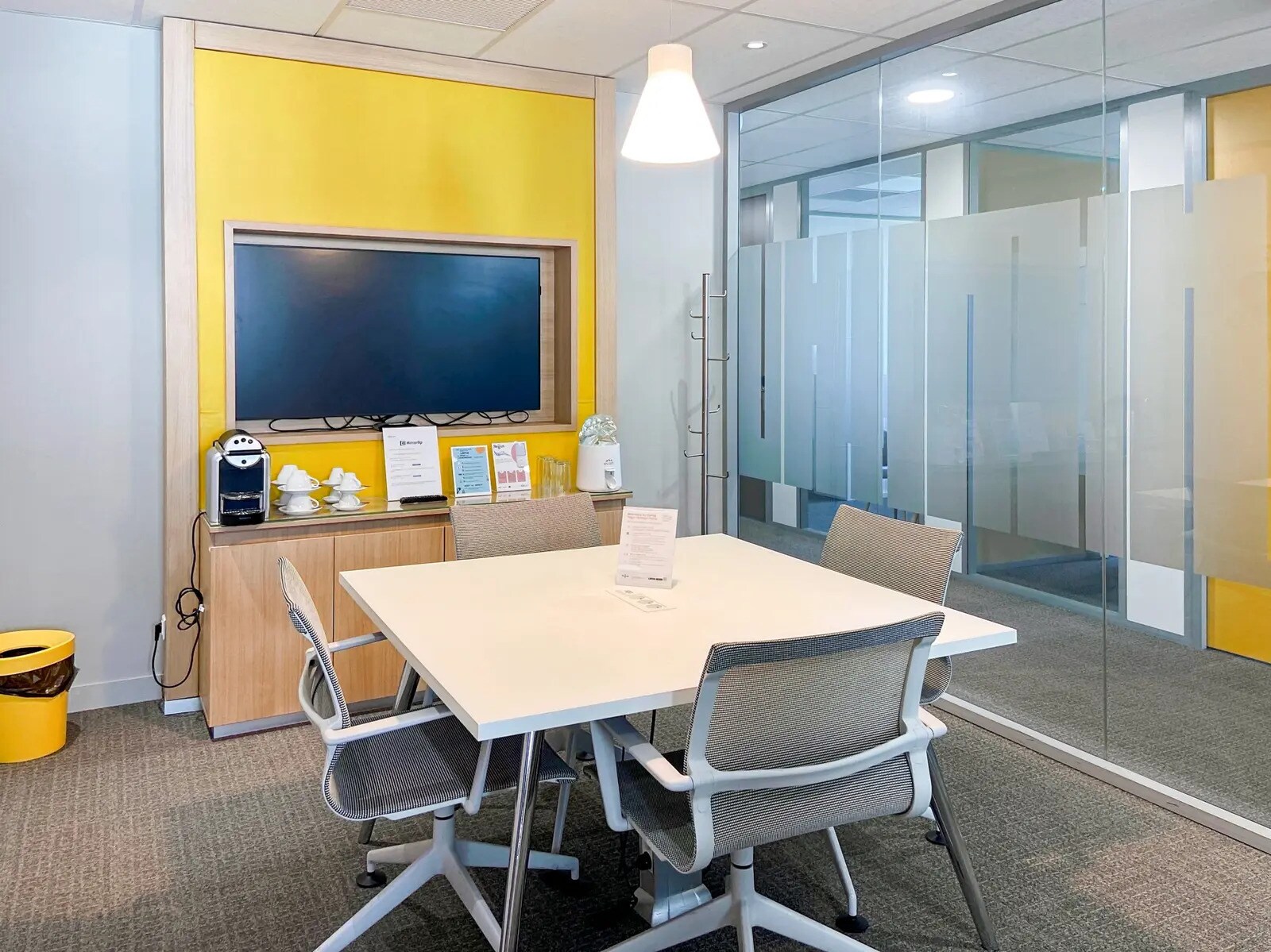 Office in  for lease Interior Photo- Image 1 of 11